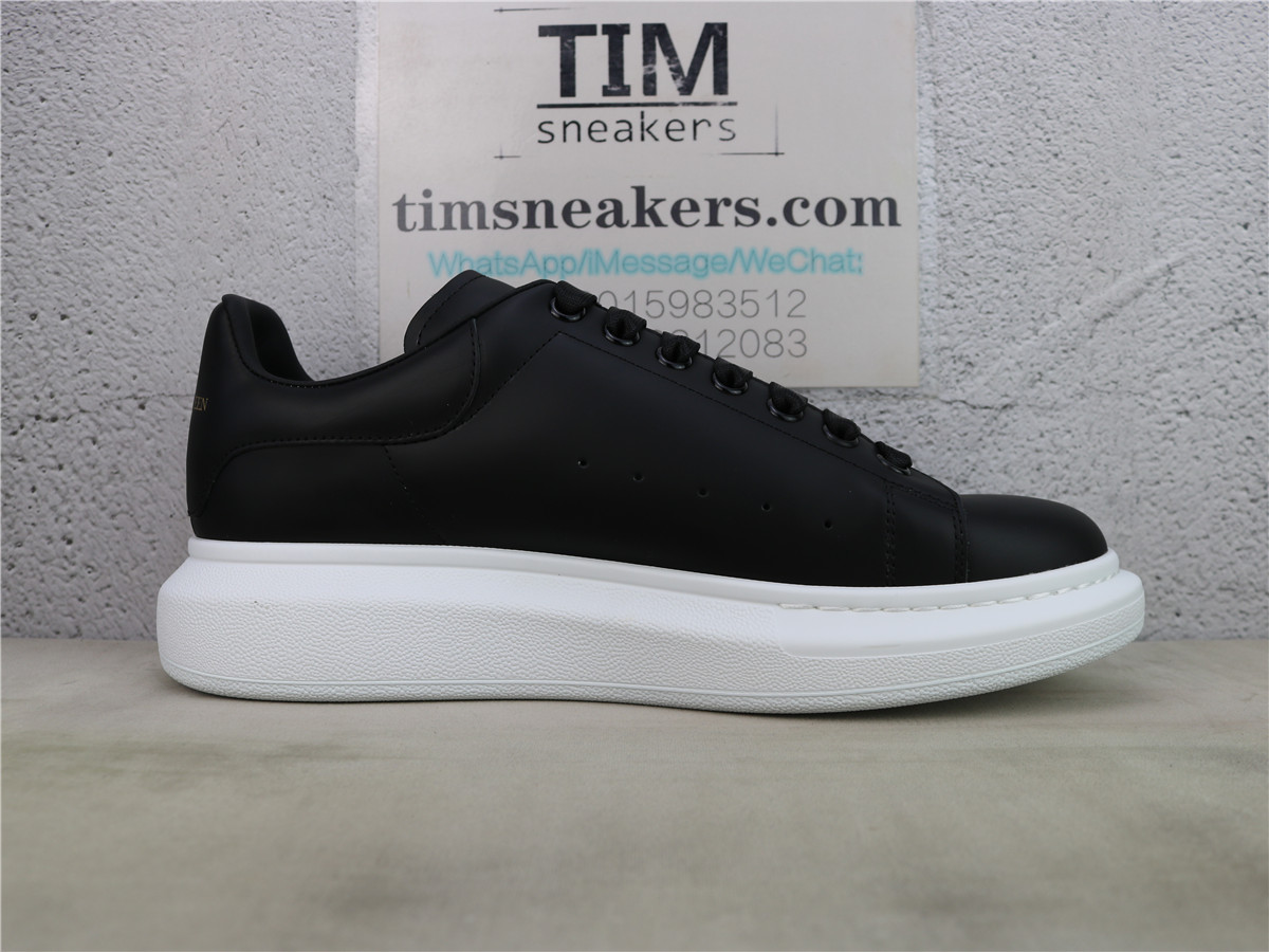 Alexander McQueen Oversized Sneakers Black White Sole 553680WHGP51000